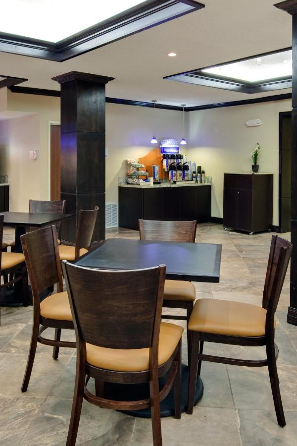 Holiday Inn Express Hotel & Suites Albuquerque Airport By Ihg Exterior foto